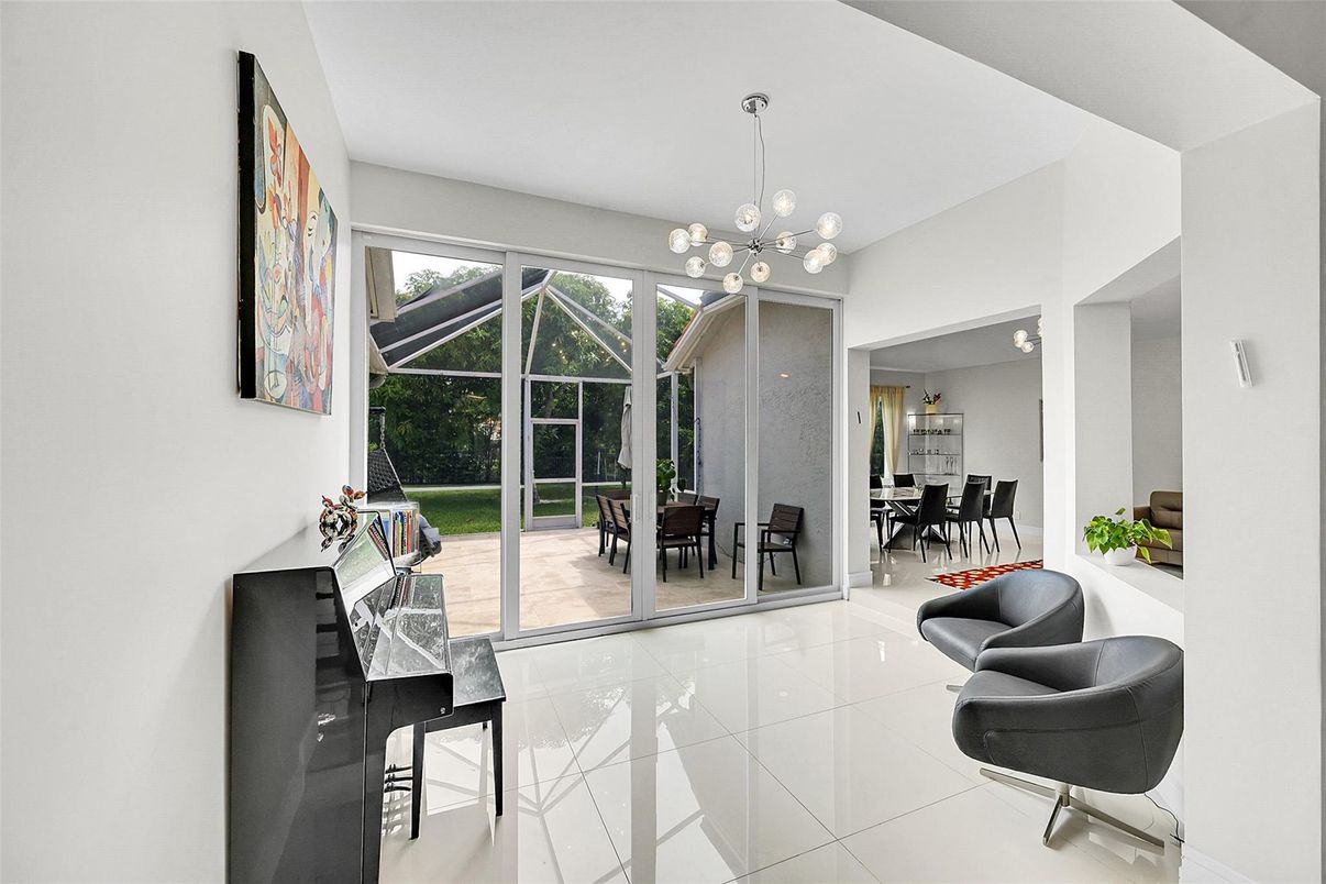 Dining room, Interior, Pendant Lights
