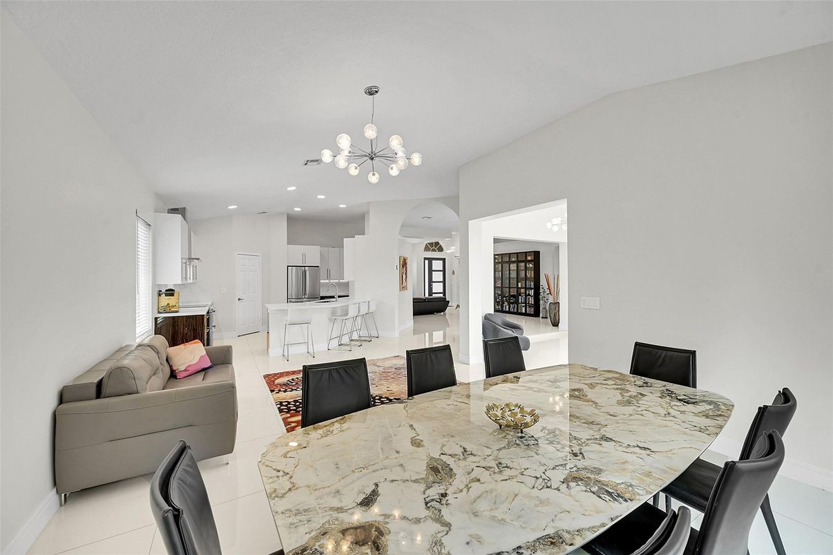 Dining room, Interior, Kitchen, Pendant Lights, Recessed Lighting