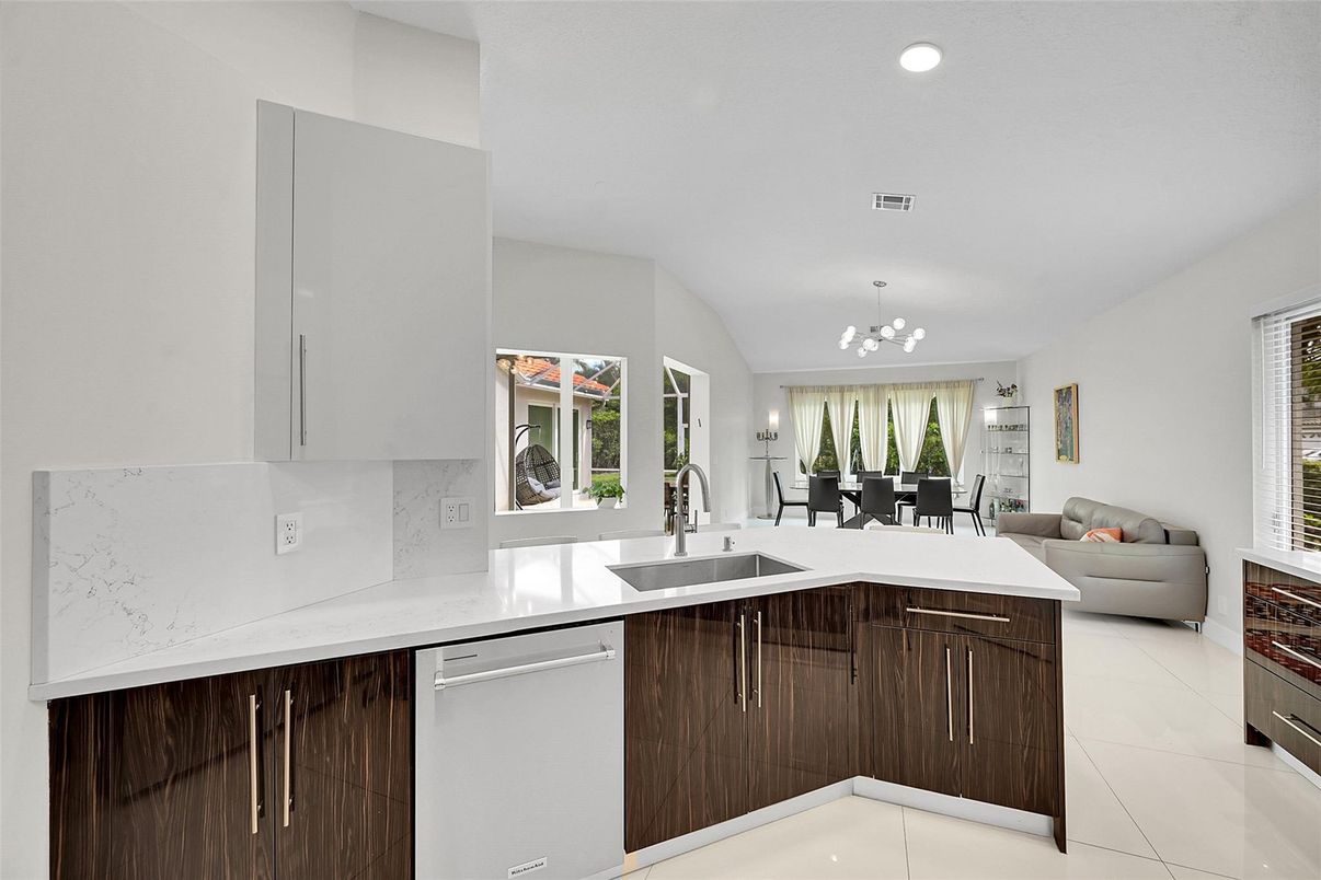 Dining room, Interior, Kitchen, Living room, Pendant Lights, Recessed Lighting