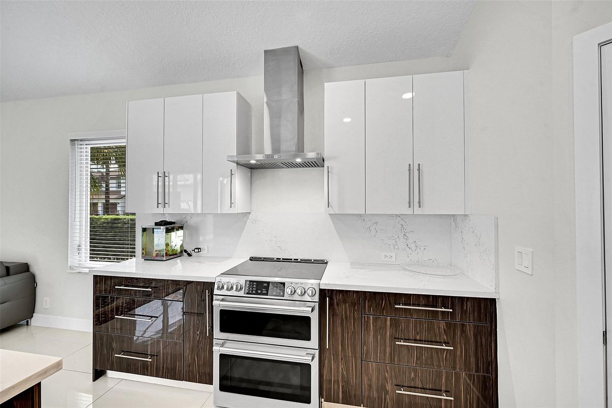 Interior, Kitchen, Stainless Steel Appliances