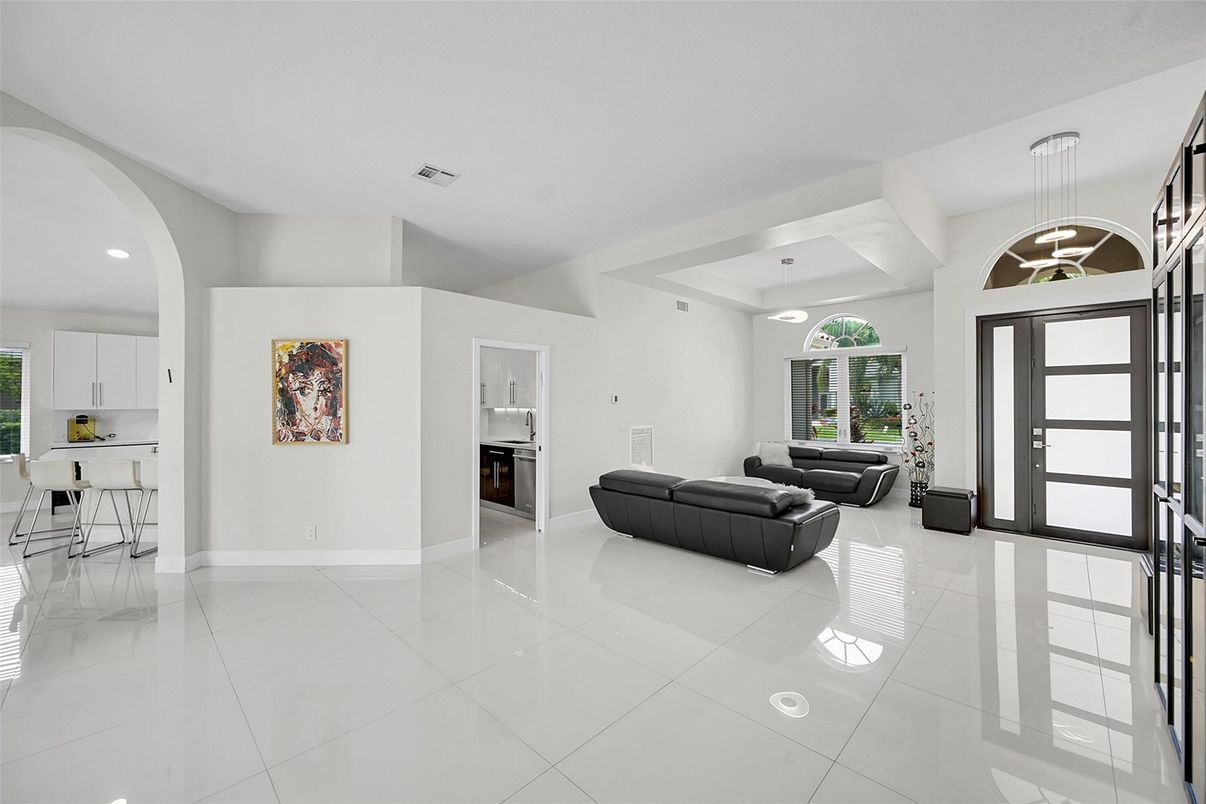 Interior, Kitchen, Living room, Pendant Lights, Recessed Lighting