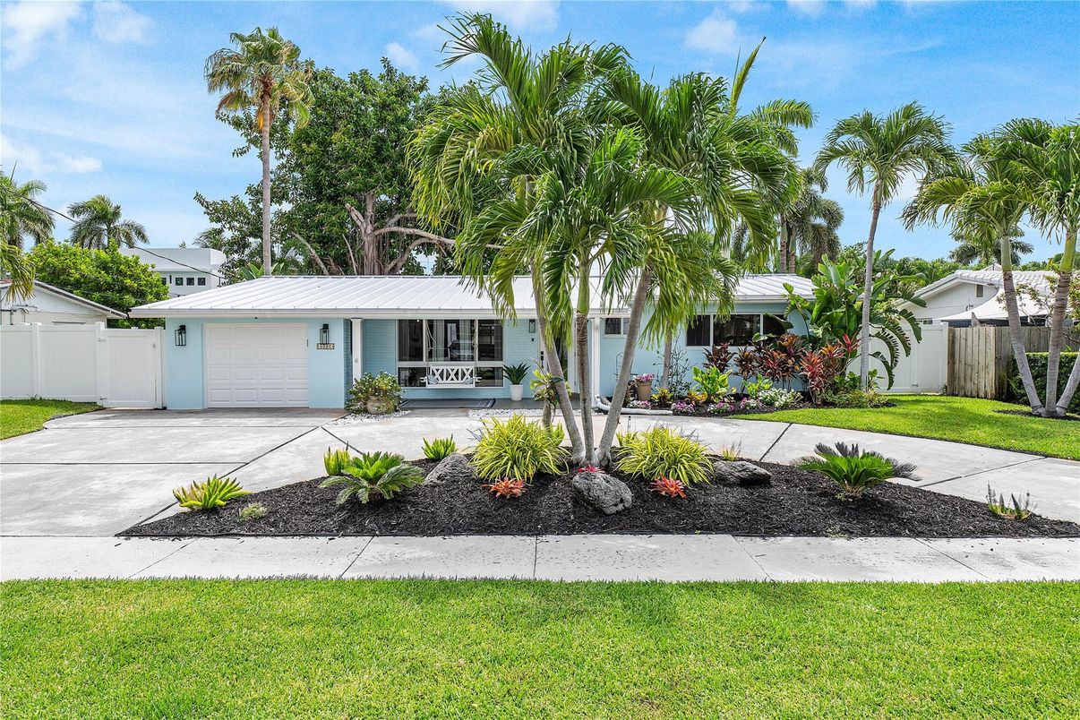 Attached, Backyard, Exterior, Facade, Ranch