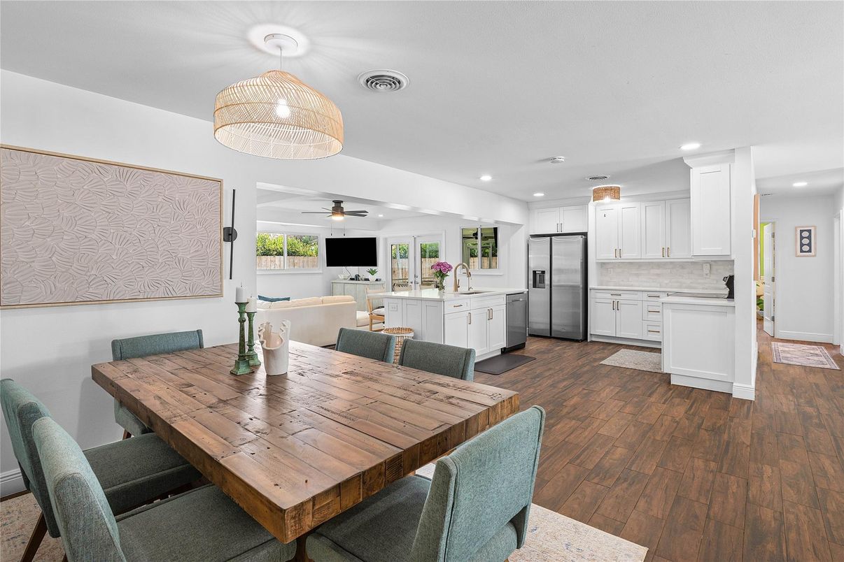 Dining room, Interior, Kitchen, Recessed Lighting, Wood Texture Flooring