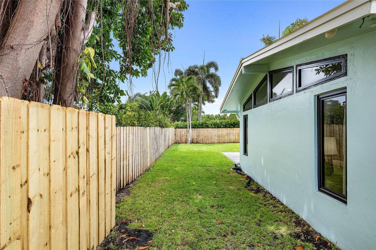 Backyard, Exterior