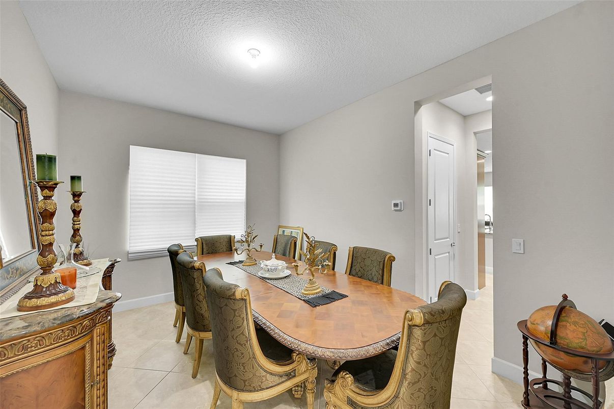Dining room, Interior, Recessed Lighting