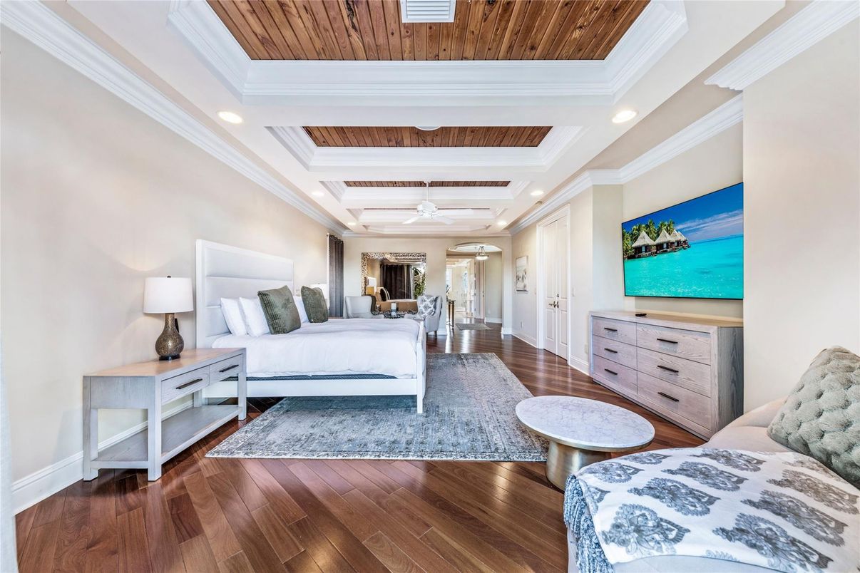 Bedroom, Interior, Recessed Lighting, Wooden Ceilings, Wood Texture Flooring
