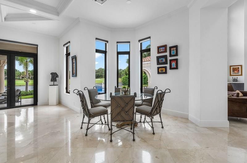 Dining room, Interior, Recessed Lighting