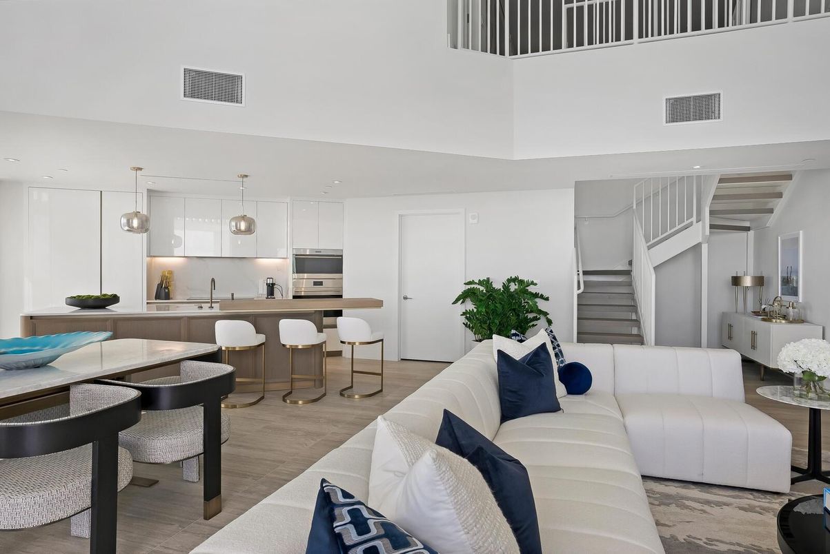 Dining room, Interior, Kitchen, Living room, Pendant Lights, Recessed Lighting, Stainless Steel Appliances, Wood Texture Flooring
