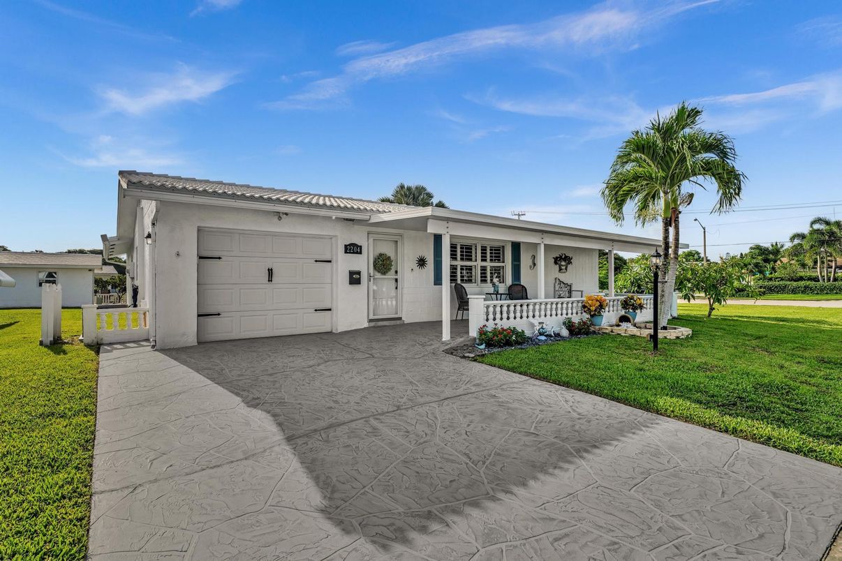 Attached, Backyard, Exterior, Facade, Ranch
