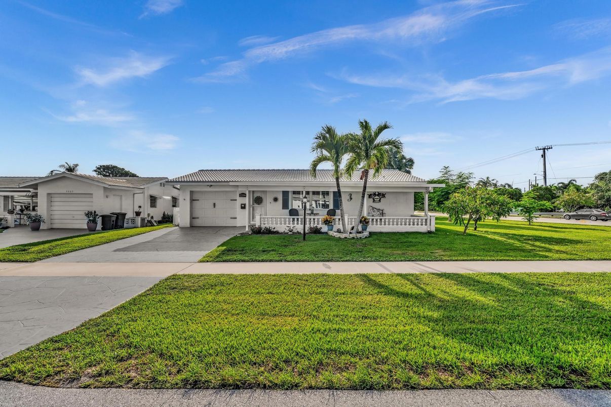 Attached, Backyard, Exterior, Facade, Ranch