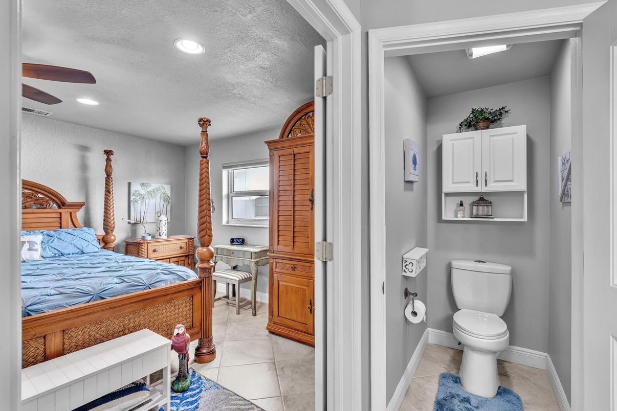 Bathroom, Bedroom, Interior, Recessed Lighting