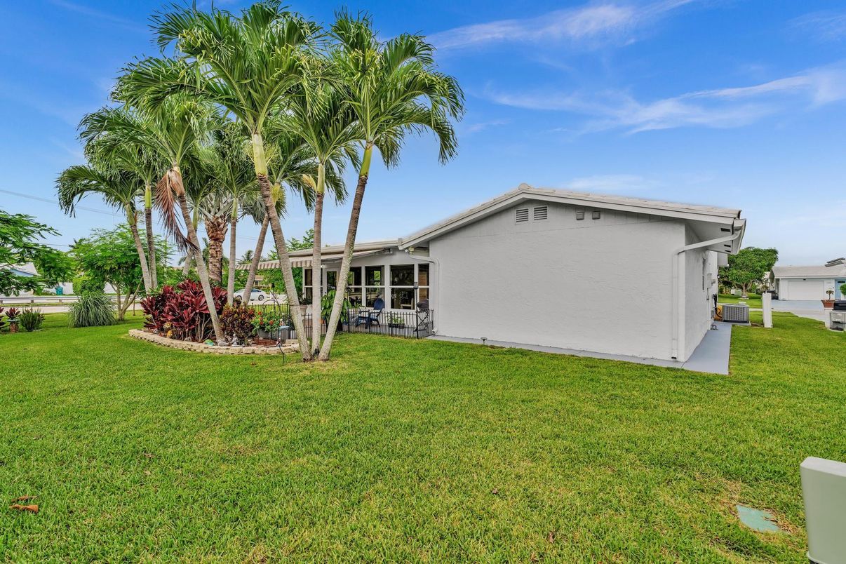 Backyard, Exterior