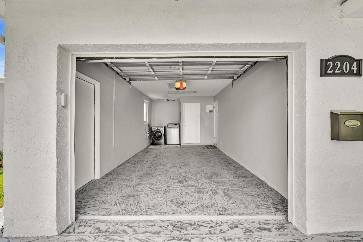 Garage, Interior, Marble