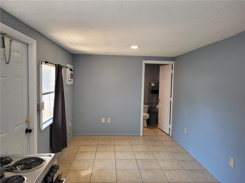 Empty room, Interior, Kitchen, Recessed Lighting