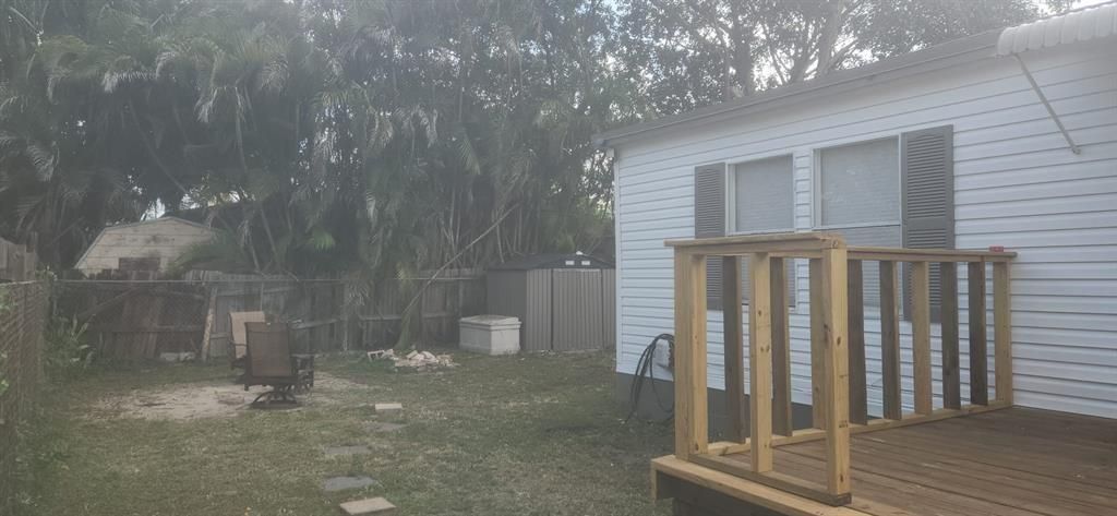 Backyard, Exterior