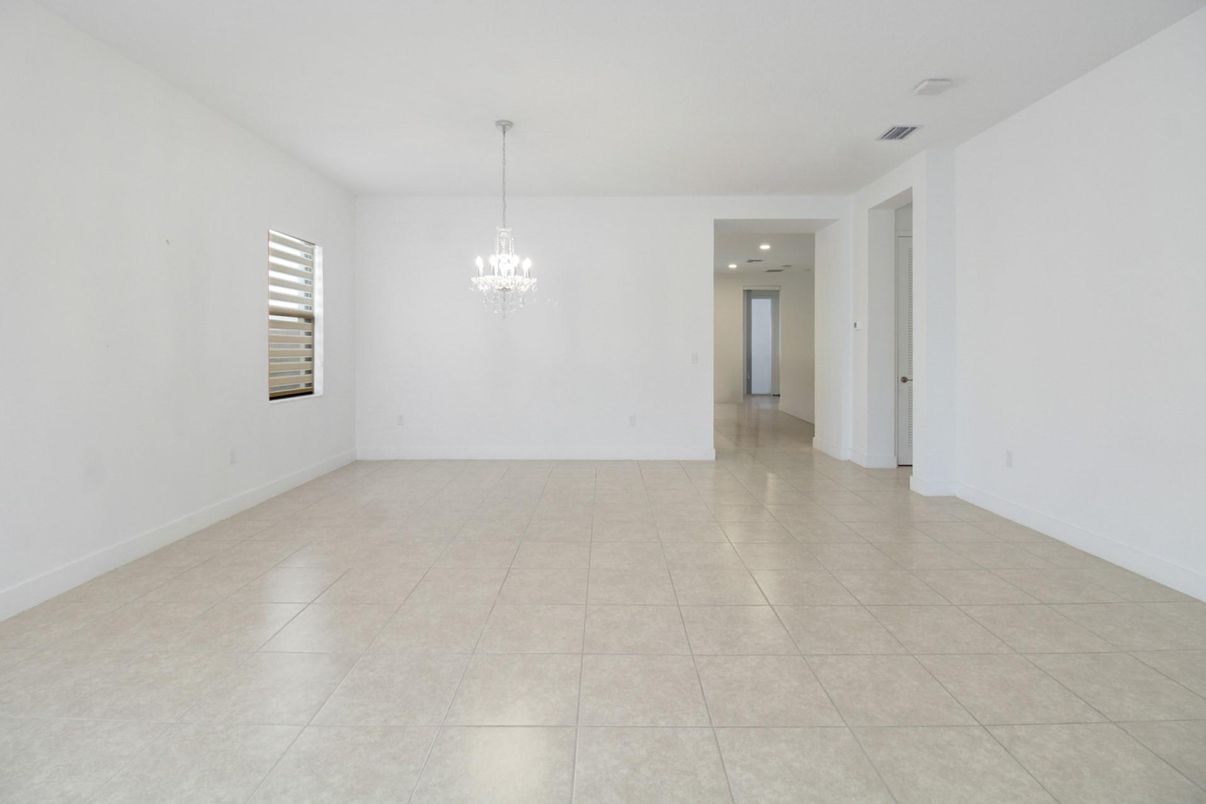Chandelier, Empty room, Interior, Recessed Lighting