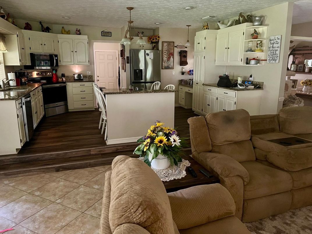 Interior, Kitchen, Living room, Pendant Lights, Stainless Steel Appliances
