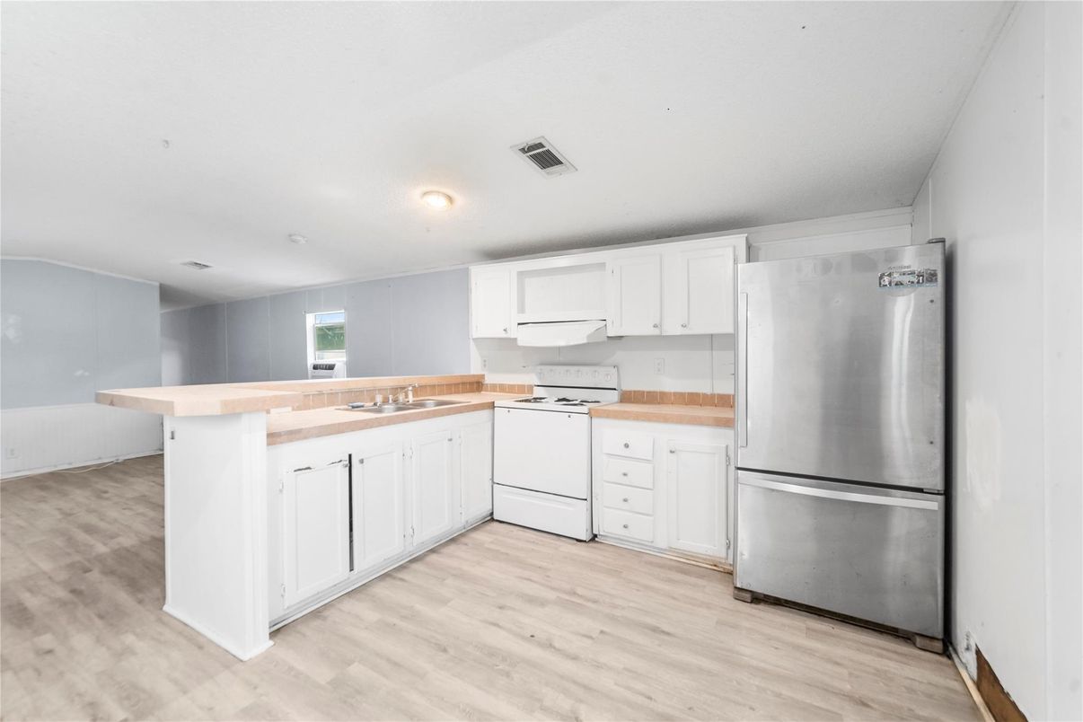 Interior, Kitchen, Recessed Lighting, Wood Texture Flooring