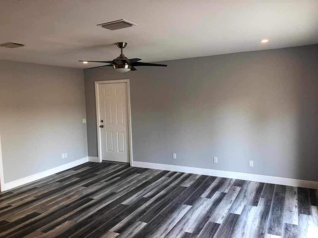 Empty room, Interior, Recessed Lighting, Wood Texture Flooring