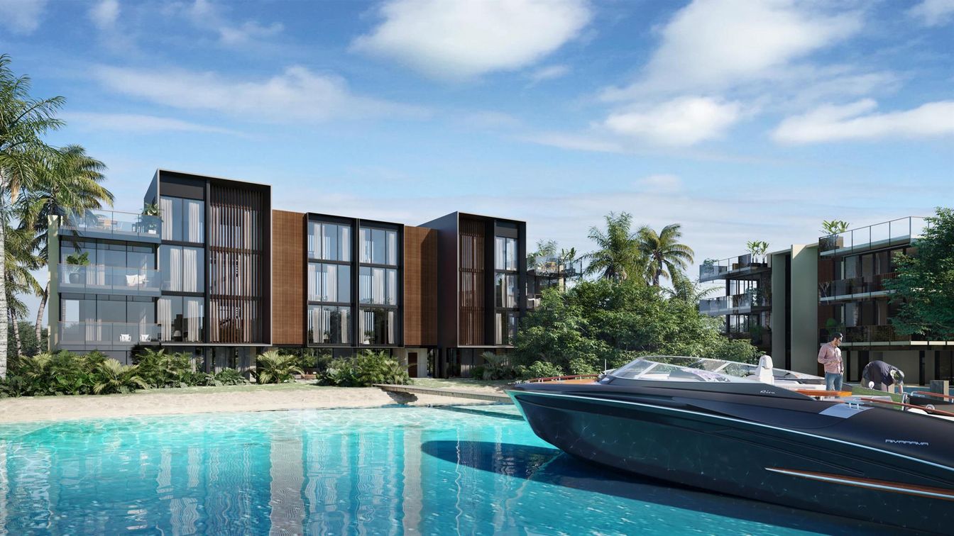 Exterior, Facade, Pool, Modern