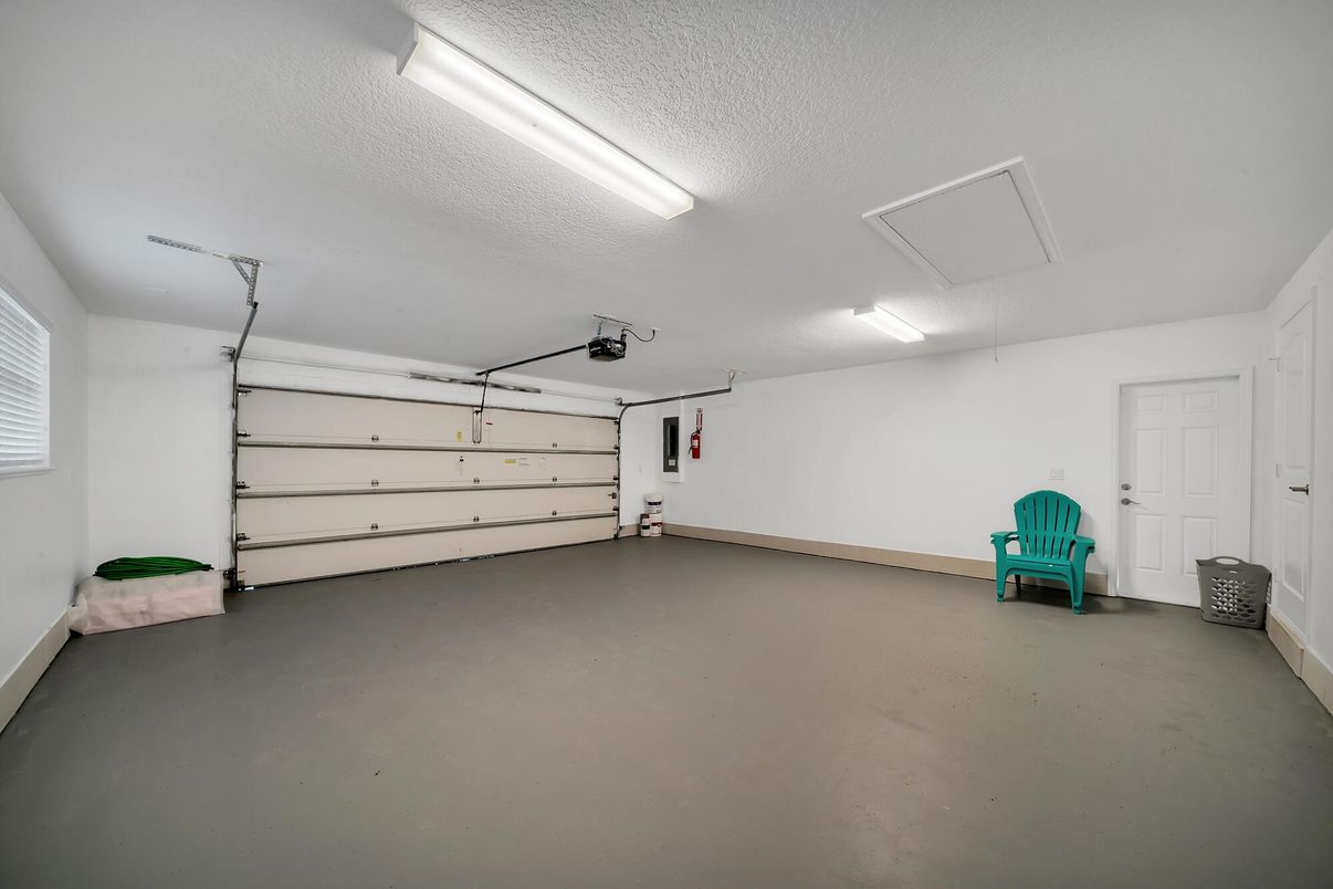 Garage, Interior