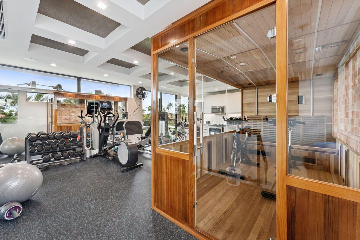 Fitness Equipment, Interior, Recessed Lighting, Wood Texture Flooring