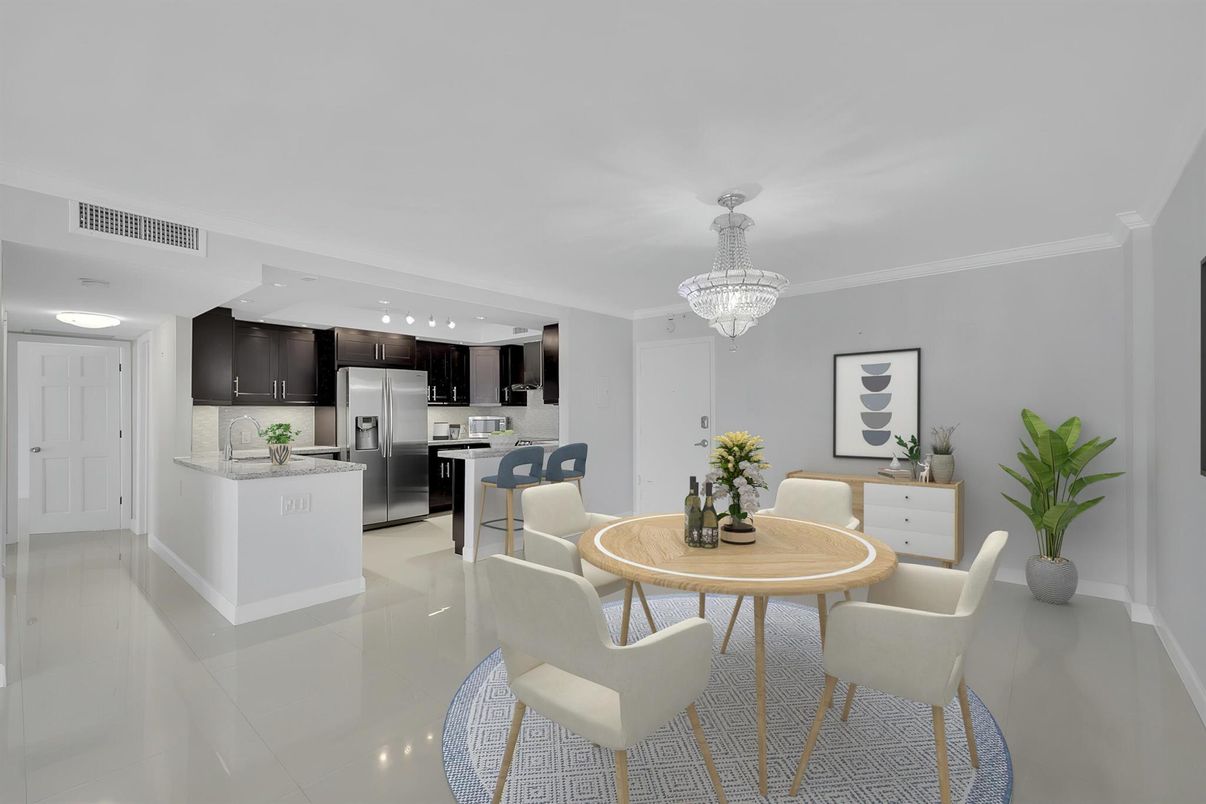 Chandelier, Dining room, Interior, Kitchen, Recessed Lighting, Stainless Steel Appliances