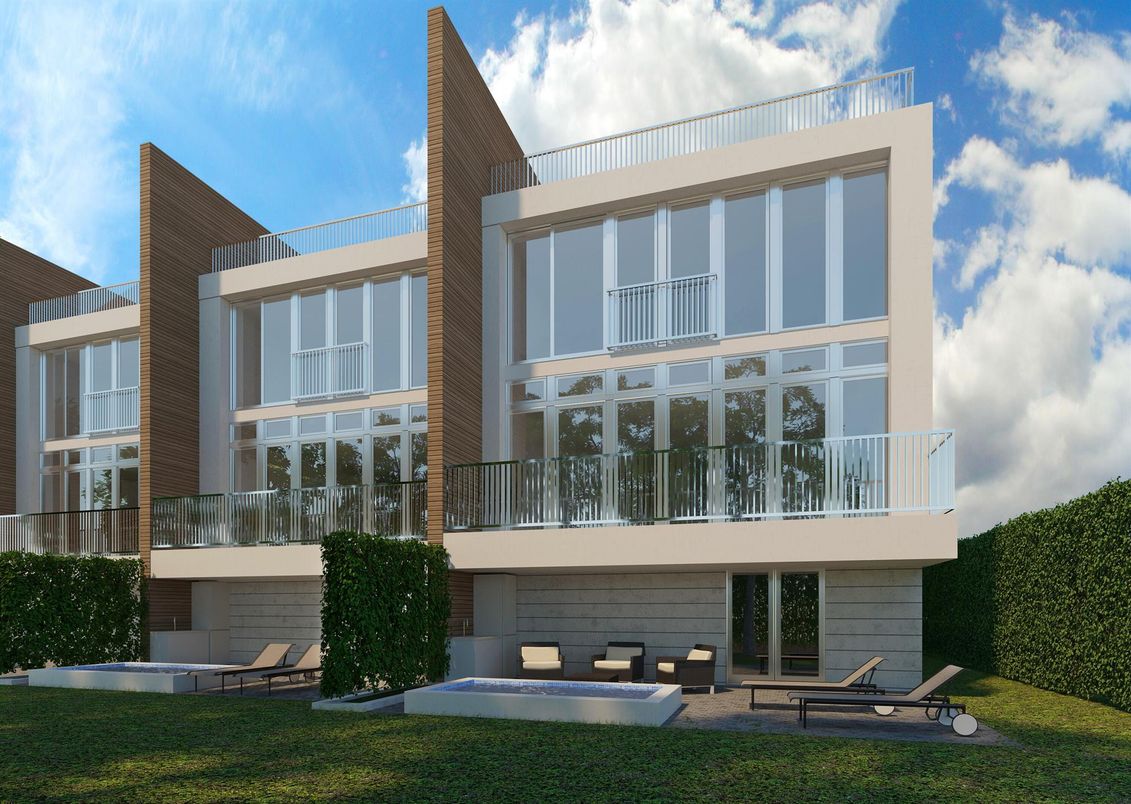Exterior, Facade, Modern