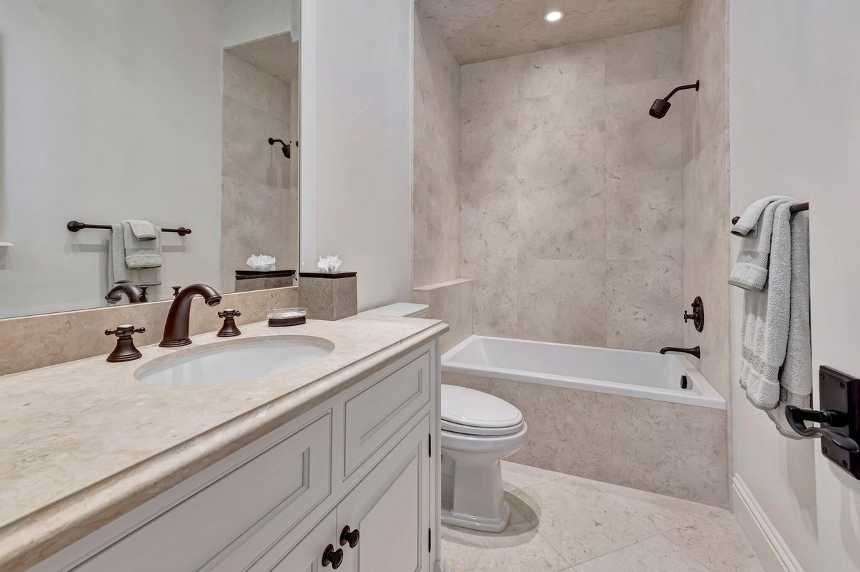 Bathroom, Interior, Recessed Lighting
