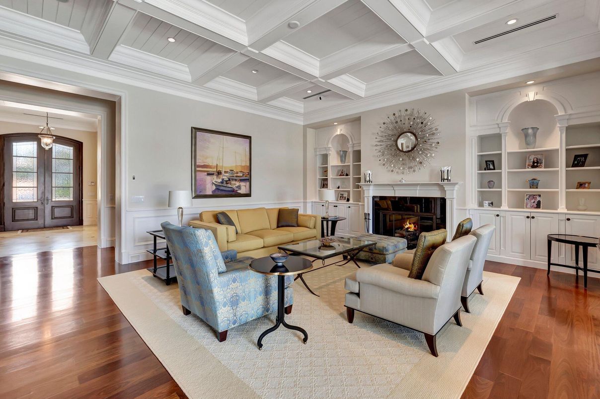Fireplace, Interior, Living room, Pendant Lights, Recessed Lighting, Wood Texture Flooring