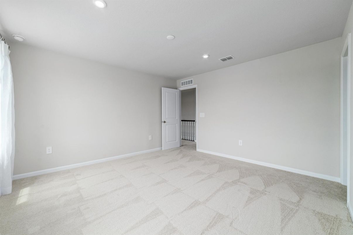 Empty room, Interior, Recessed Lighting