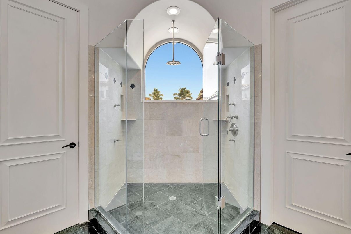Bathroom, Glass Shower, Interior, Pendant Lights, Recessed Lighting