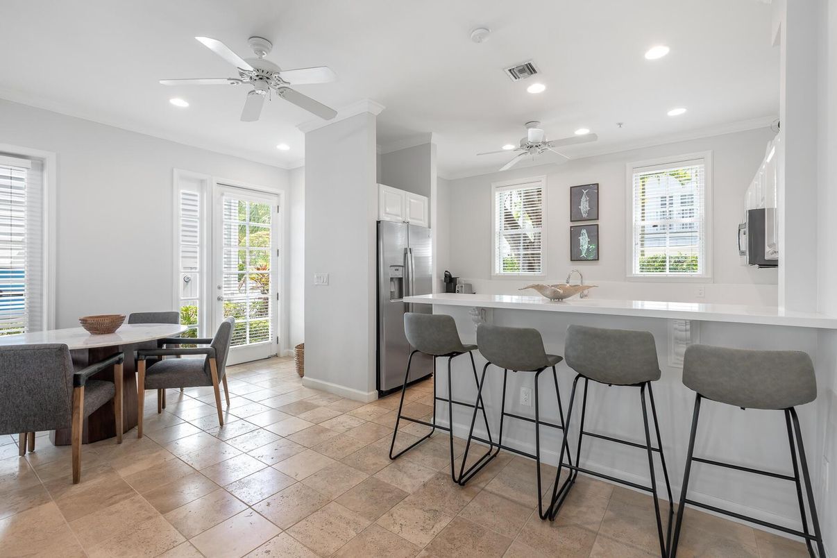 Dining room, Interior, Kitchen, Recessed Lighting, Stainless Steel Appliances