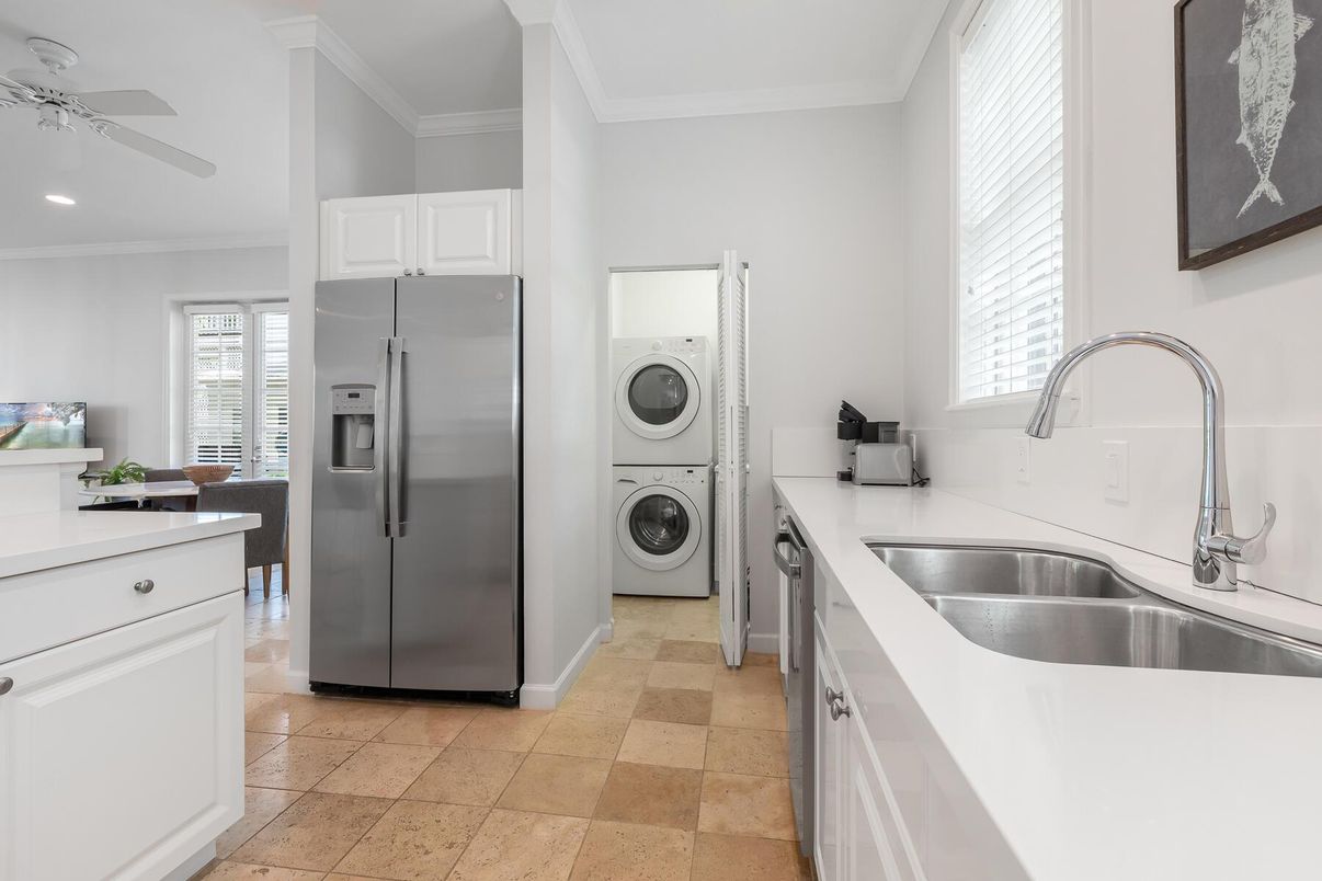 Interior, Kitchen, Recessed Lighting, Stainless Steel Appliances, Washer