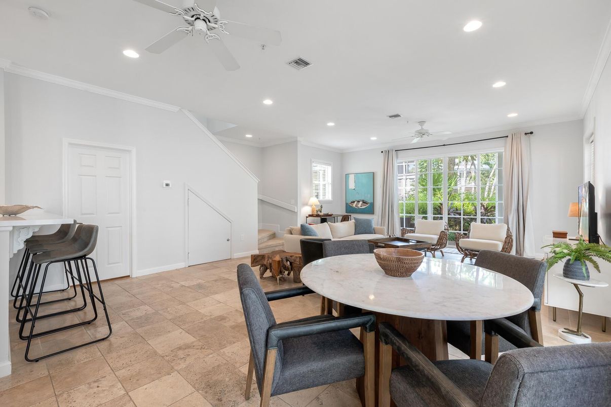 Dining room, Interior, Living room, Recessed Lighting