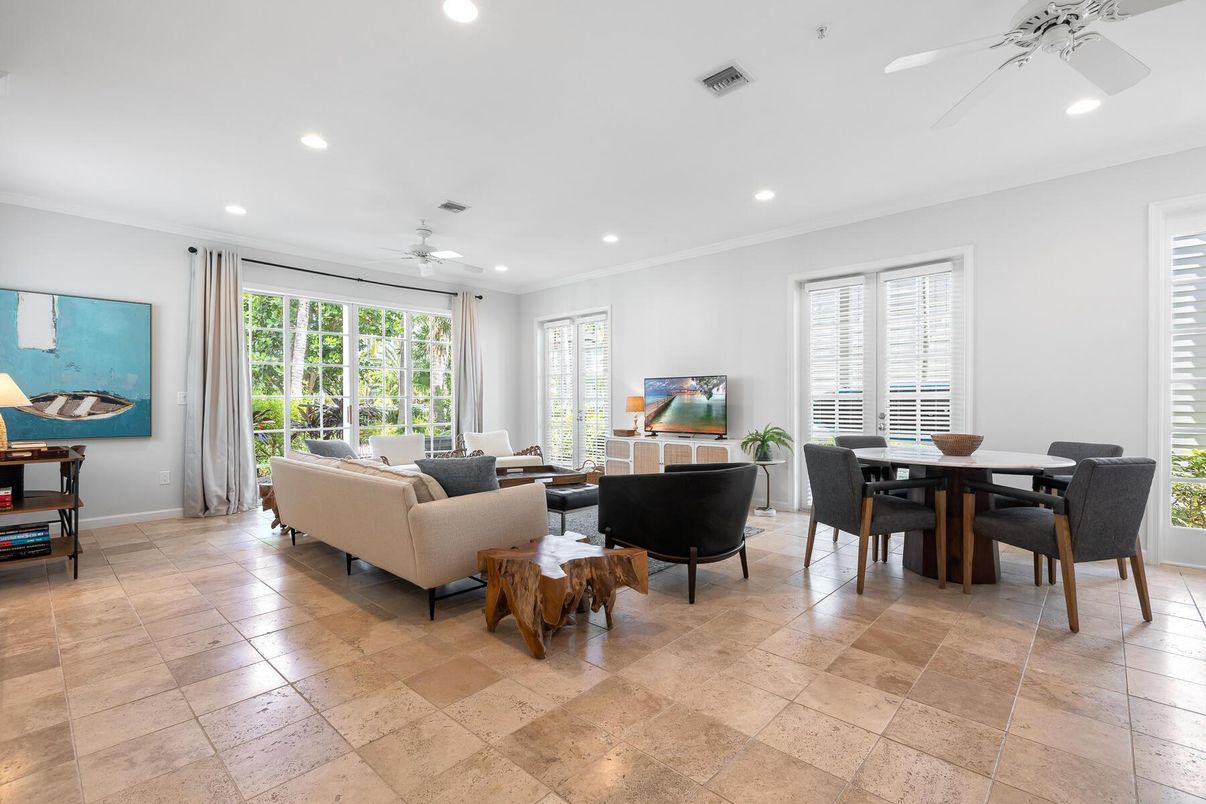 Dining room, Interior, Living room, Recessed Lighting