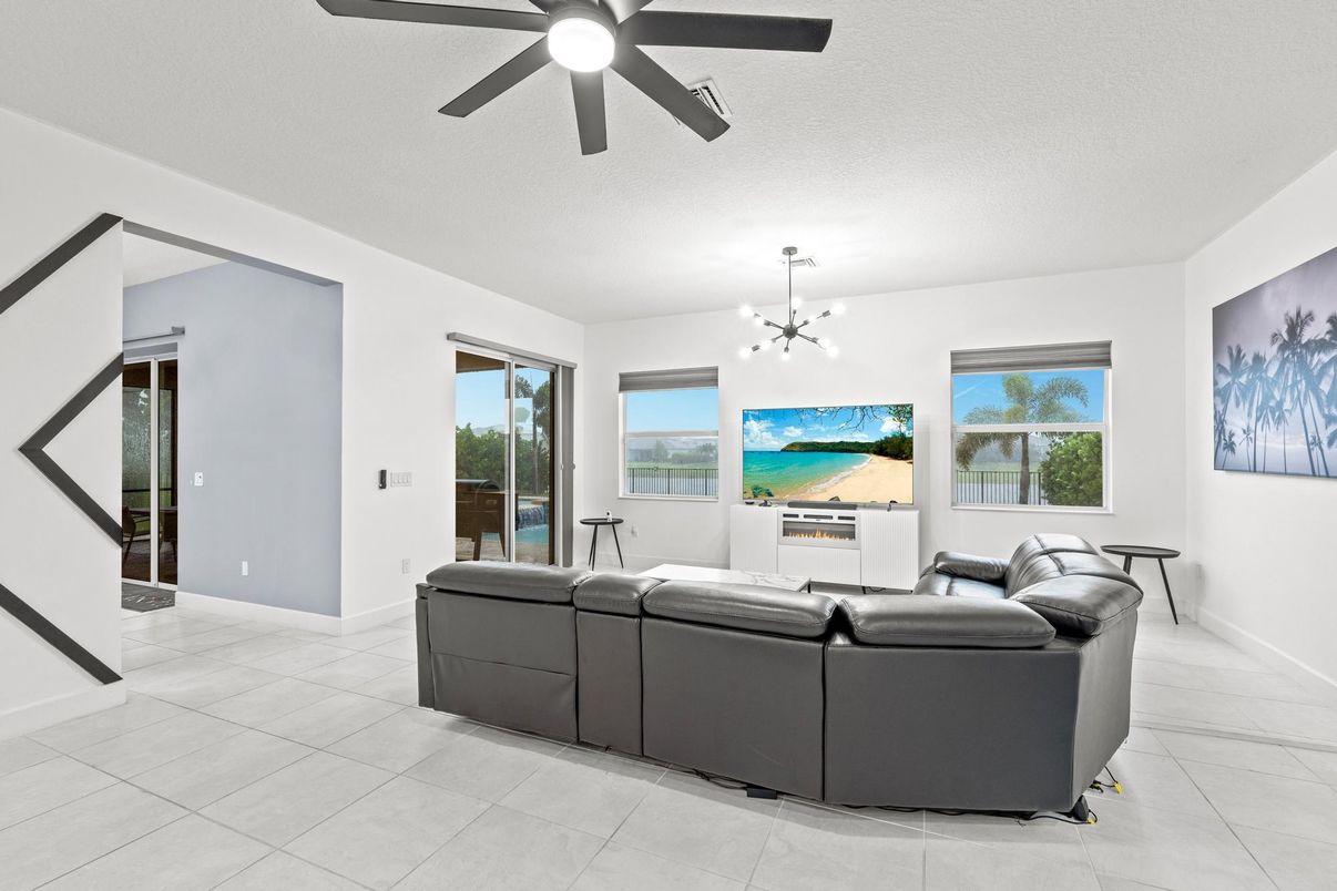 Interior, Living room, Pendant Lights