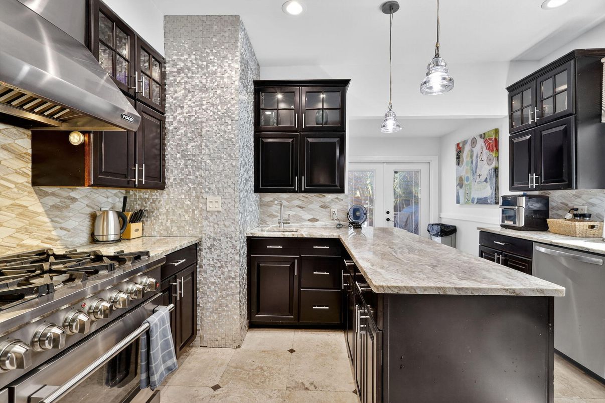 Interior, Kitchen, Pendant Lights, Recessed Lighting, Stainless Steel Appliances