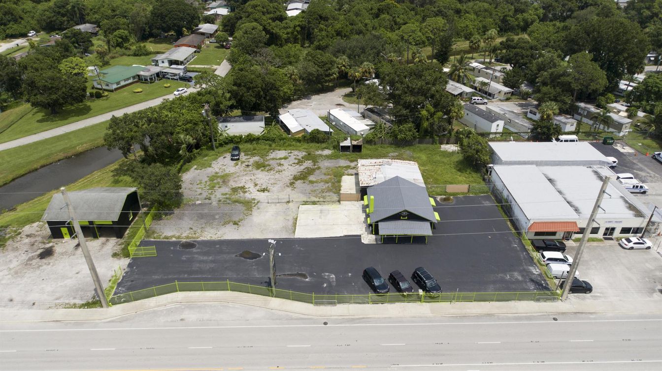 Exterior, Drone