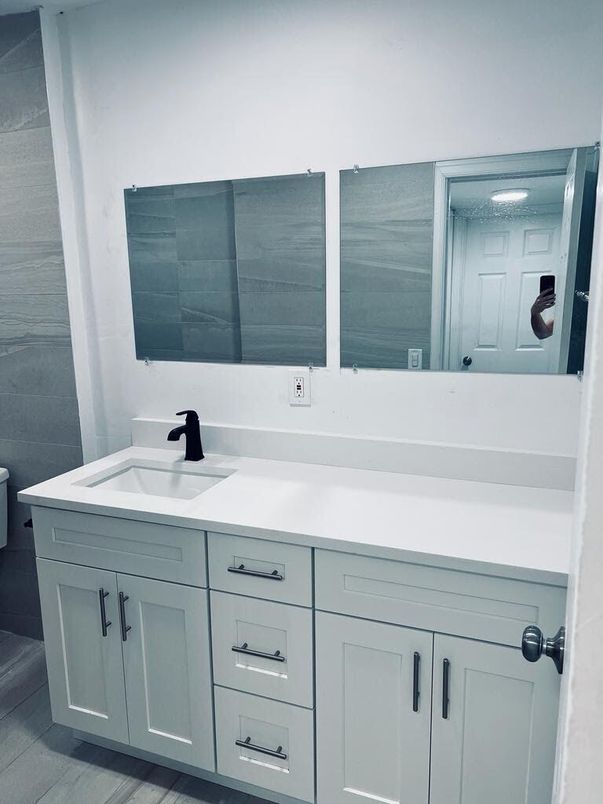 Bathroom, Dual Sink Vanities, Interior