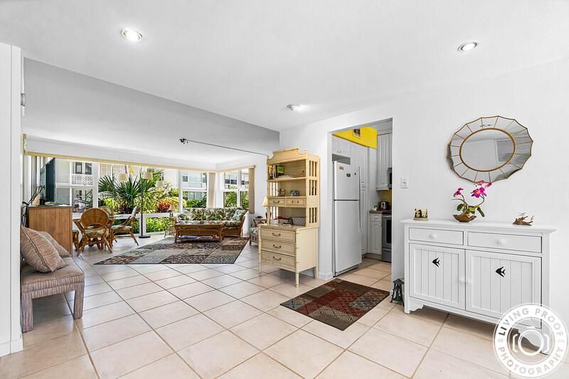 Dining room, Interior, Living room, Recessed Lighting