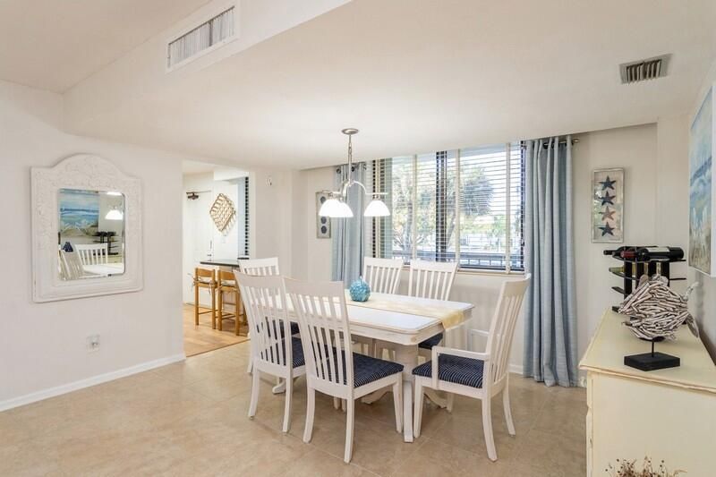 Dining room, Interior, Pendant Lights