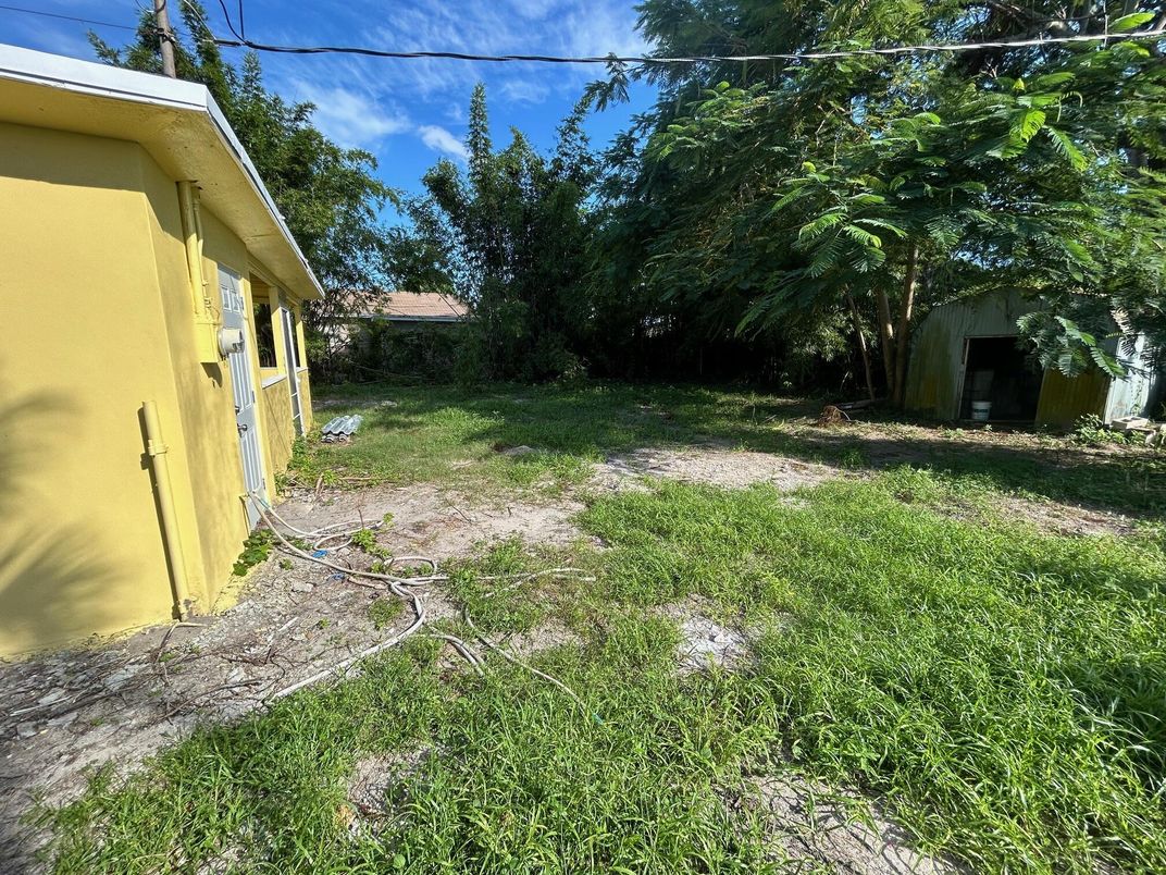 Backyard, Exterior
