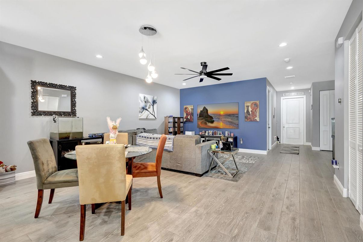 Dining room, Interior, Living room, Pendant Lights, Recessed Lighting, Wood Texture Flooring