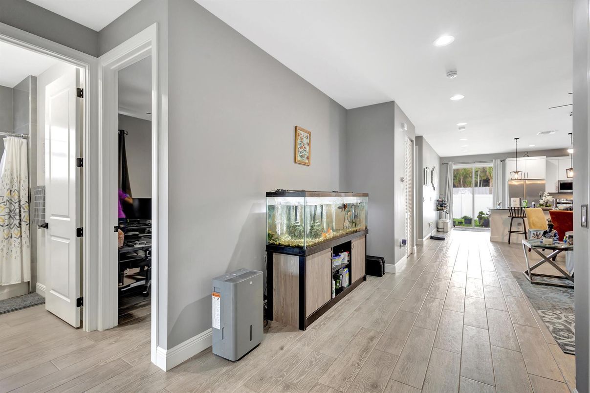 Interior, Pendant Lights, Recessed Lighting, Wood Texture Flooring