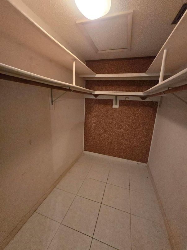 Interior, Walk-in Closets