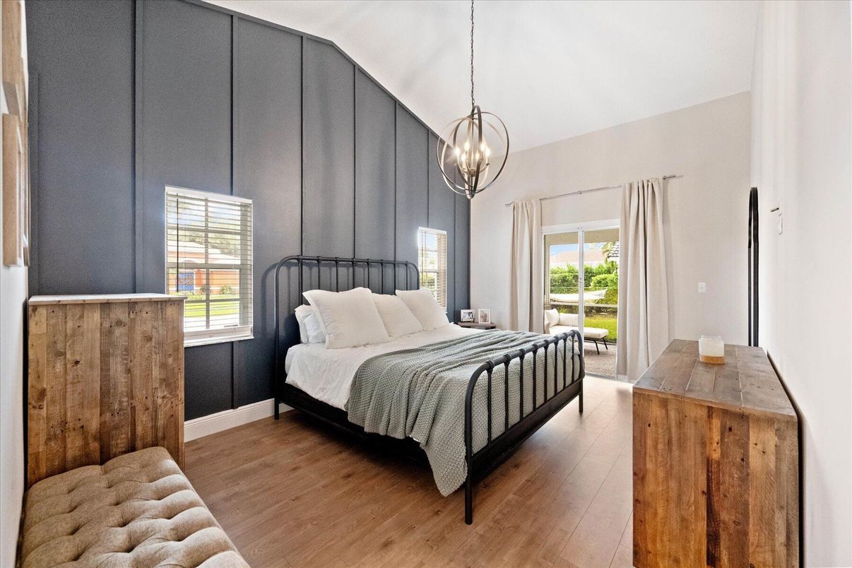 Bedroom, Chandelier, Interior, Pendant Lights, Wood Texture Flooring
