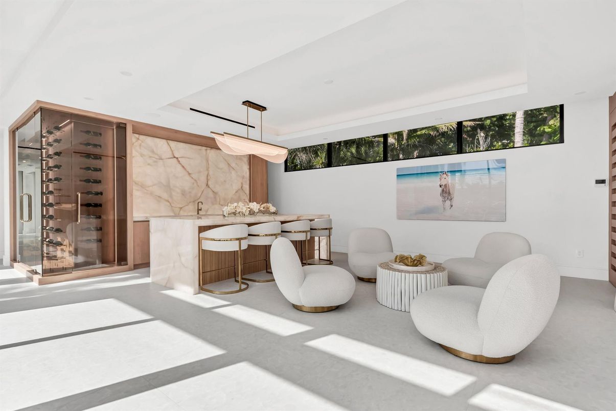 Interior, Marble Walls, Pendant Lights