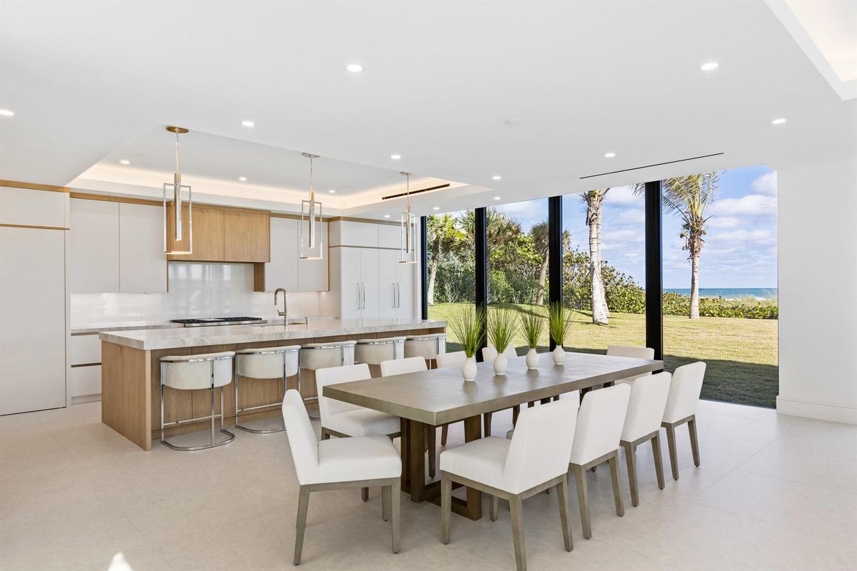 Dining room, Interior, Kitchen, Pendant Lights, Recessed Lighting, Stainless Steel Appliances, Water