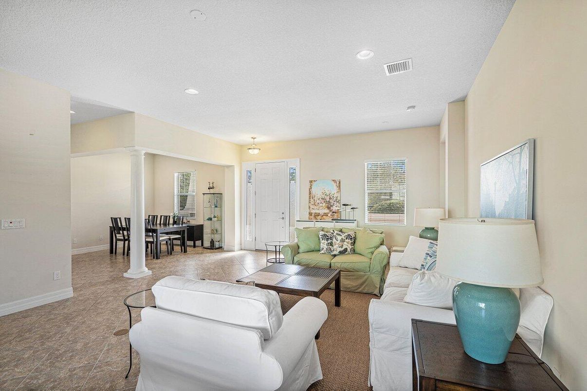 Dining room, Interior, Living room, Recessed Lighting